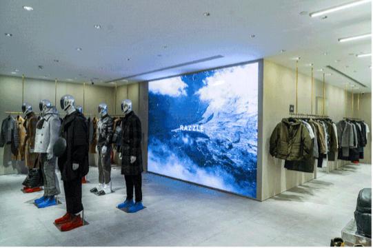 地素razzle深圳男装,地素时尚入股运动潮牌