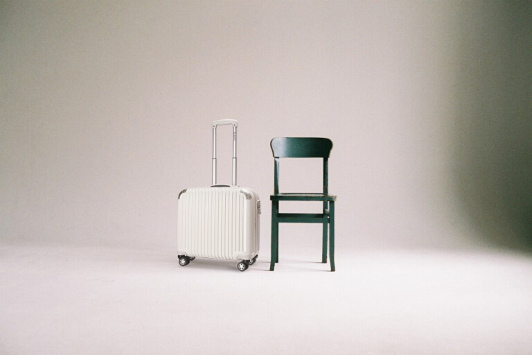 新买的行李箱有味道怎么处理,新买的行李箱有味道怎么消除