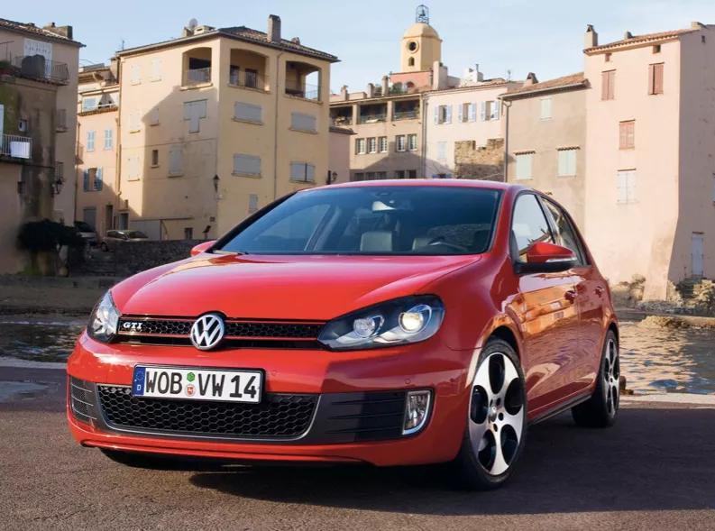 如果你内心还有点躁动拿着十万可以看看这些车