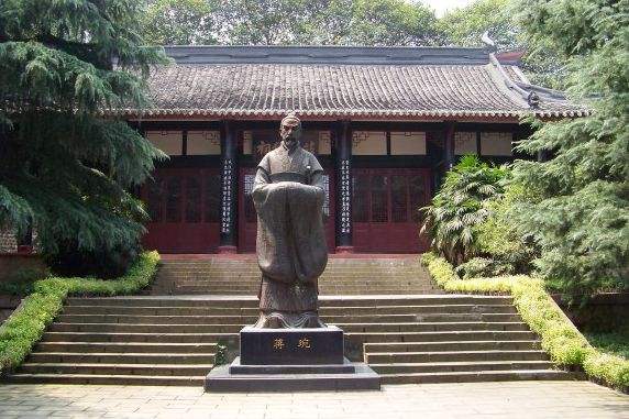 作为诸葛亮的接班人，看蒋琬教你如何踢好“头三脚”？