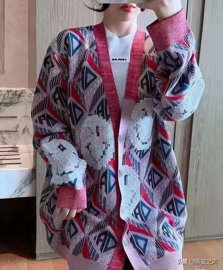 安泰广场古早蛋糕,4周年店庆巨型蛋糕免费吃