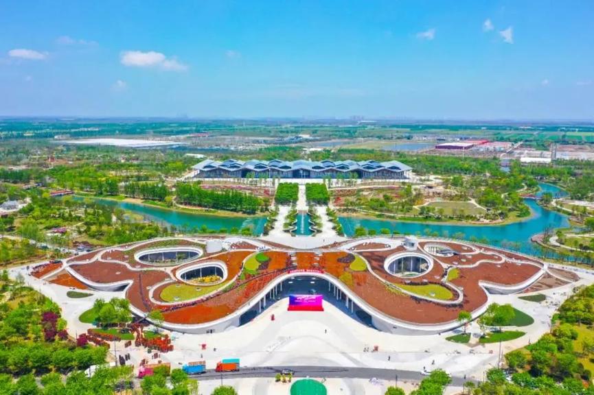 502万个牛奶盒打造!花博会的这张最长观花长椅亮了