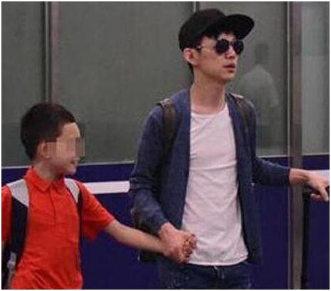 46岁何炅有多强大,46岁的何炅有多强大