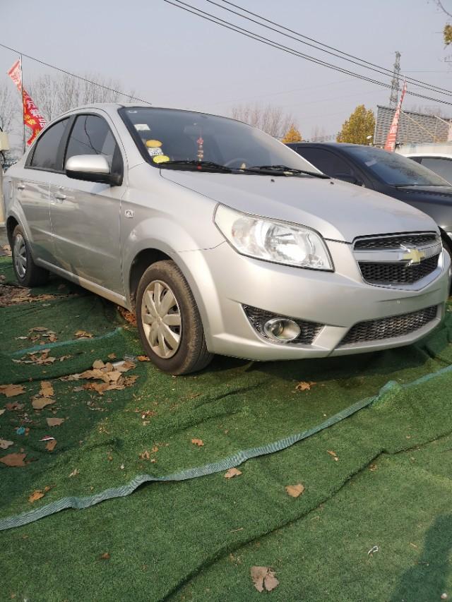 一辆12年车龄的老车,开一台10年的老车