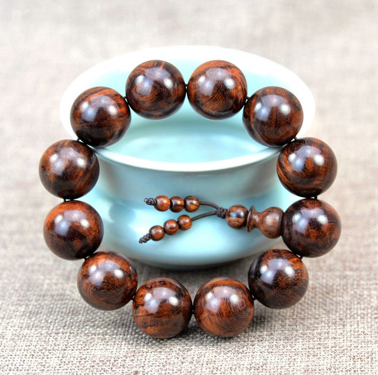 黄花梨木手串保养方法视频,海南黄花梨手串怎么保养