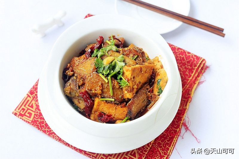 羊肉怎么炖不膻还好吃,羊肉老是煮不熟很柴