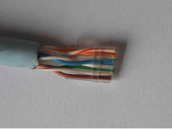 六类网线芯和超六类网线芯的图片,6类网线和超六类网线的接法