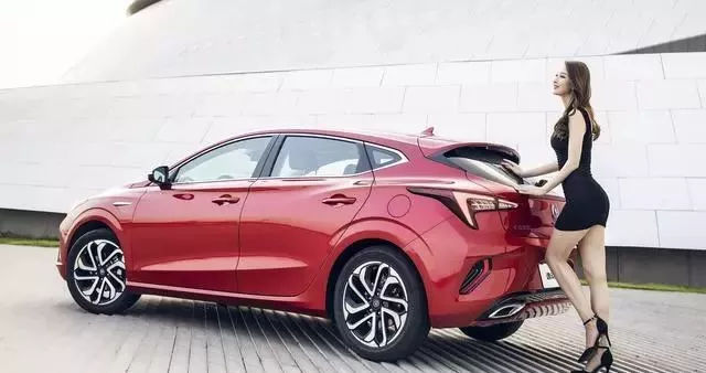 中国最美两厢车长安逸动xt,长安逸动xt15款自动挡