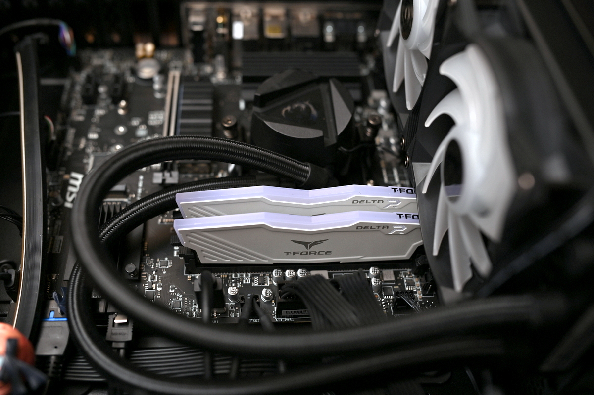 微星宙斯盾z5,宙斯盾z5加机械硬盘