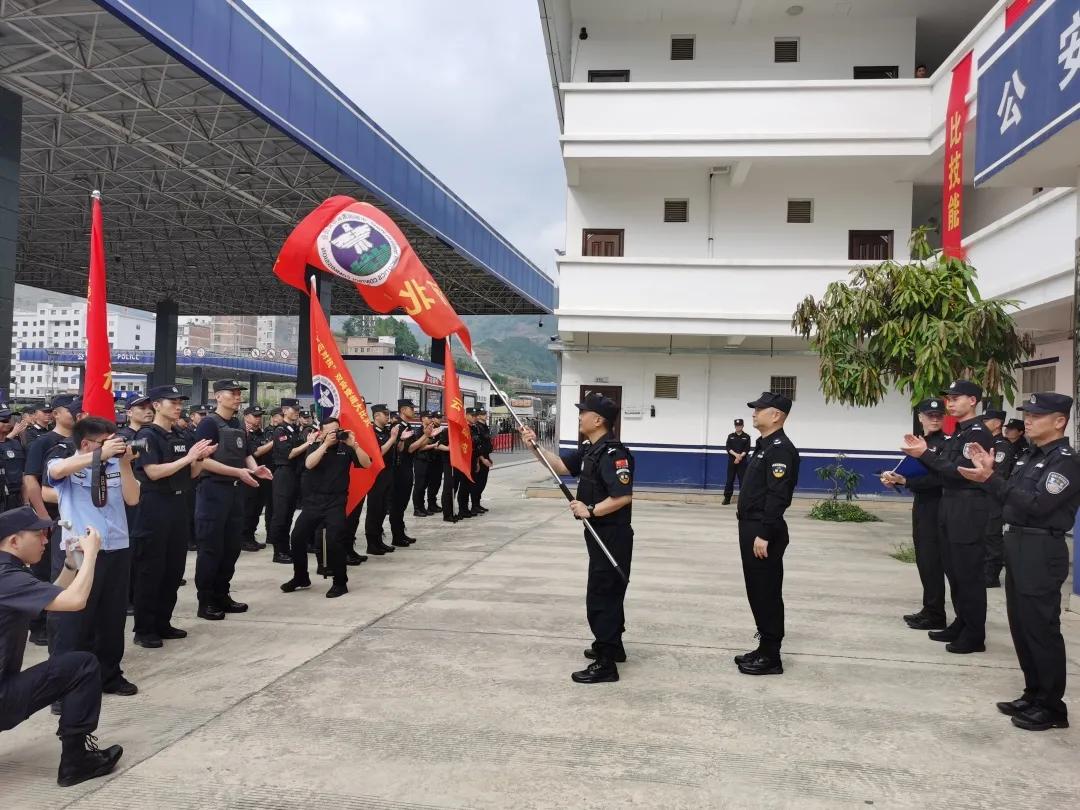 全国红蓝对抗缉毒实战大比武,云南缉毒比武真实视频