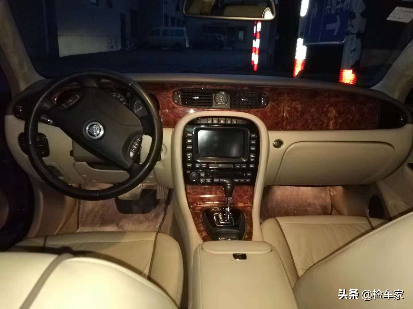 08年捷豹XJ如今还能卖23万?这台英伦豪车不仅是情怀那么简单