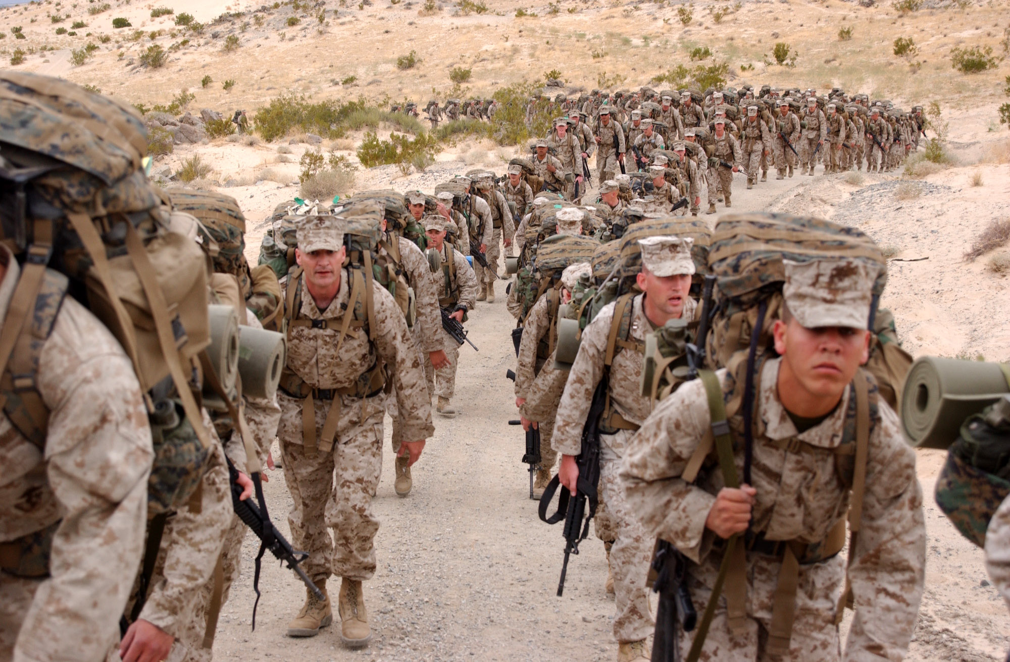 武装到牙齿的美军,美军装备为什么贵