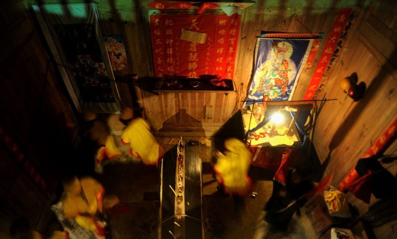 老祖宗留下来的规矩不敢破,老祖宗留下的规矩不能信