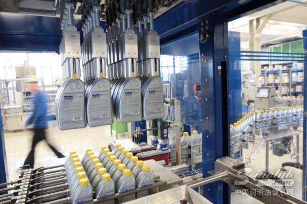 秉持工匠精神品质,百年SRS润滑油神州再启航