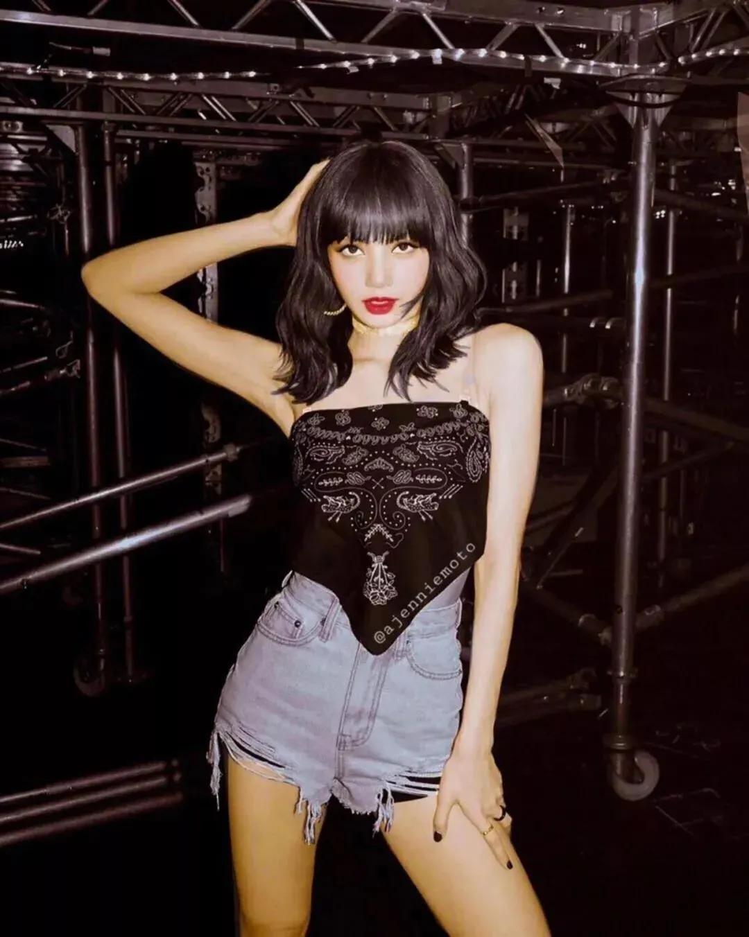 丝巾的100种系法,90x90方形丝巾的系法慢动作视频