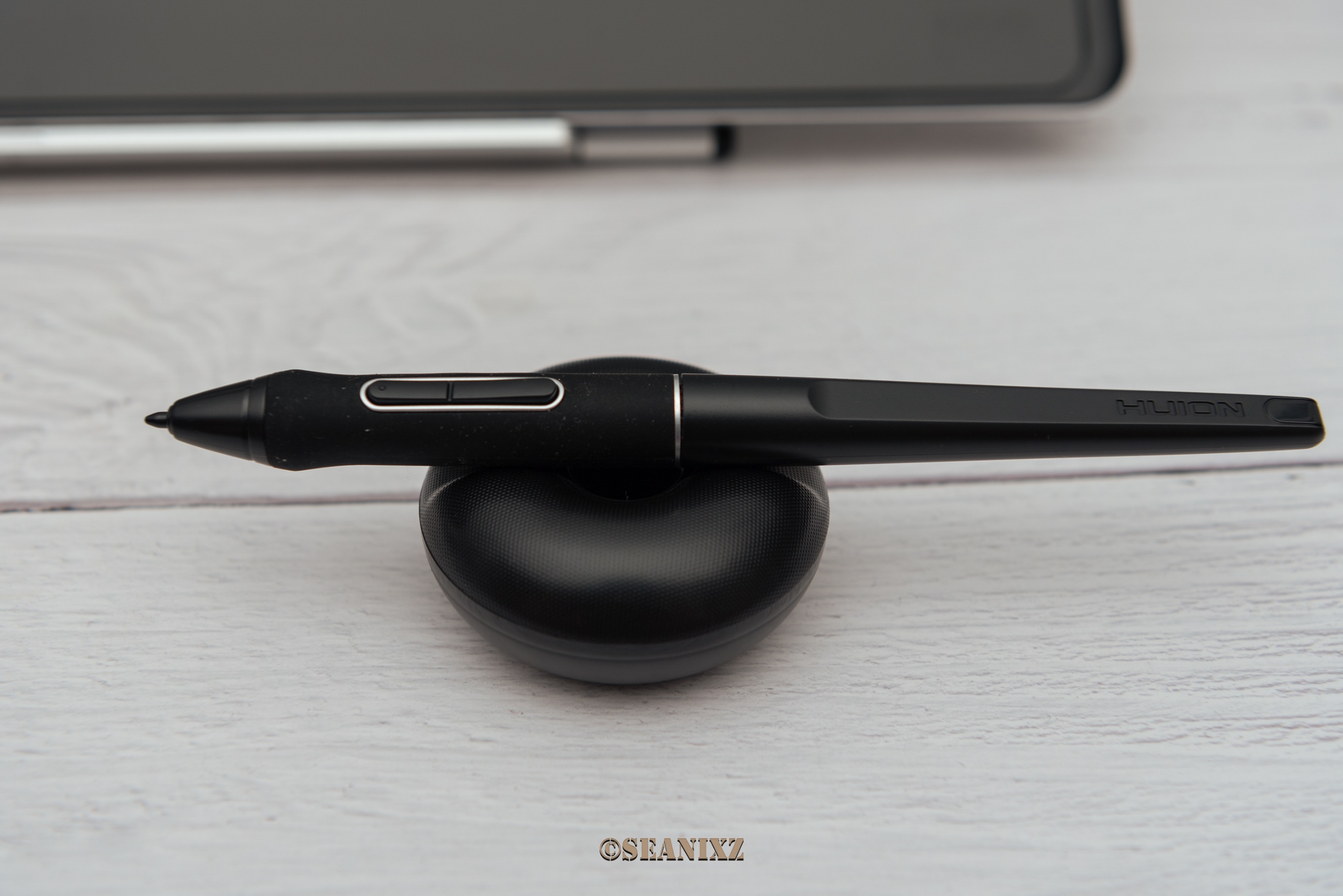 接近真实的纸笔绘画:绘王(HUION)KamvasPro16手绘屏使用体验