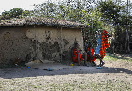神秘的马赛人*力武**值有多强？牛群见了都害怕，狮子见了都发抖
