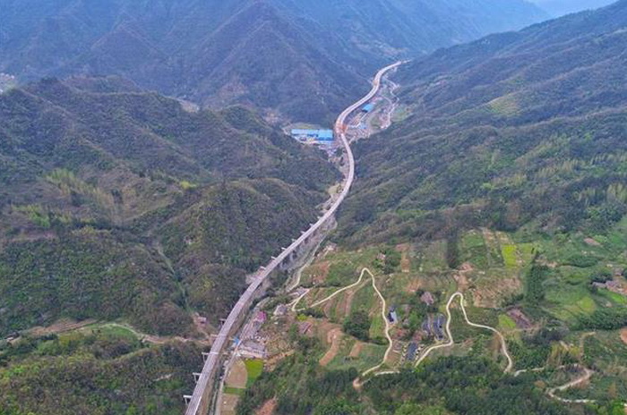 湖北高速公路总里程2025,2022年湖北拟建在建35条高速公路