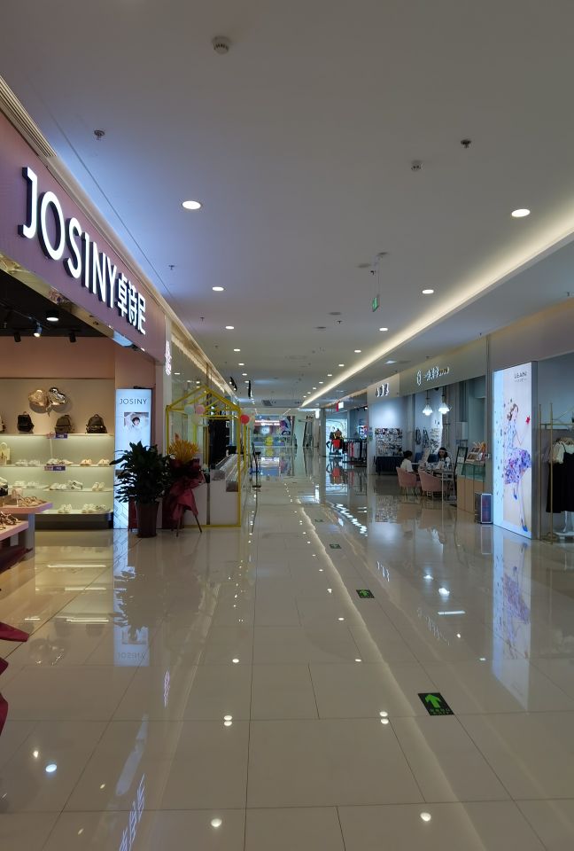 东营王府井百货,王府井百货为什么走连锁发展之路