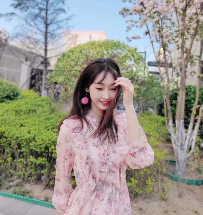 宣璐碎花连衣裙,宣璐连衣裙穿搭