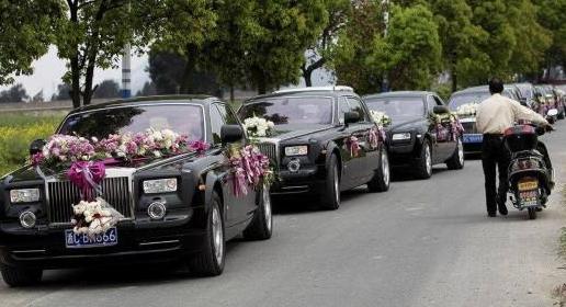 82万的路虎婚车,186万路虎车