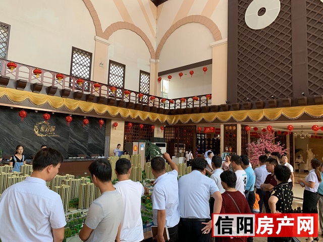 火爆!信阳多个售楼部挤满了人,抢房现场大曝光