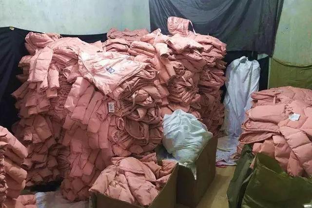 成本75羽绒服卖价1500,恒源祥羽绒服598元