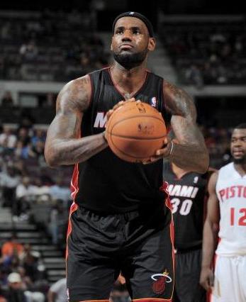 nba肌肉最炸裂的球员,nba球员球衣里穿的紧身衣叫什么