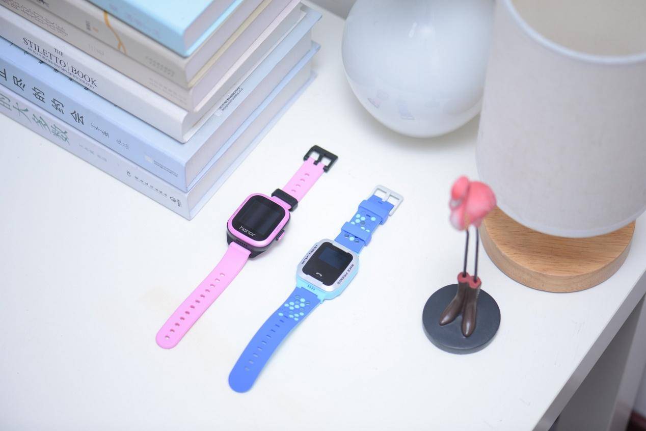 荣耀儿童手表2和小天才q2哪个好用,荣耀小k2儿童手表是全网通的吗