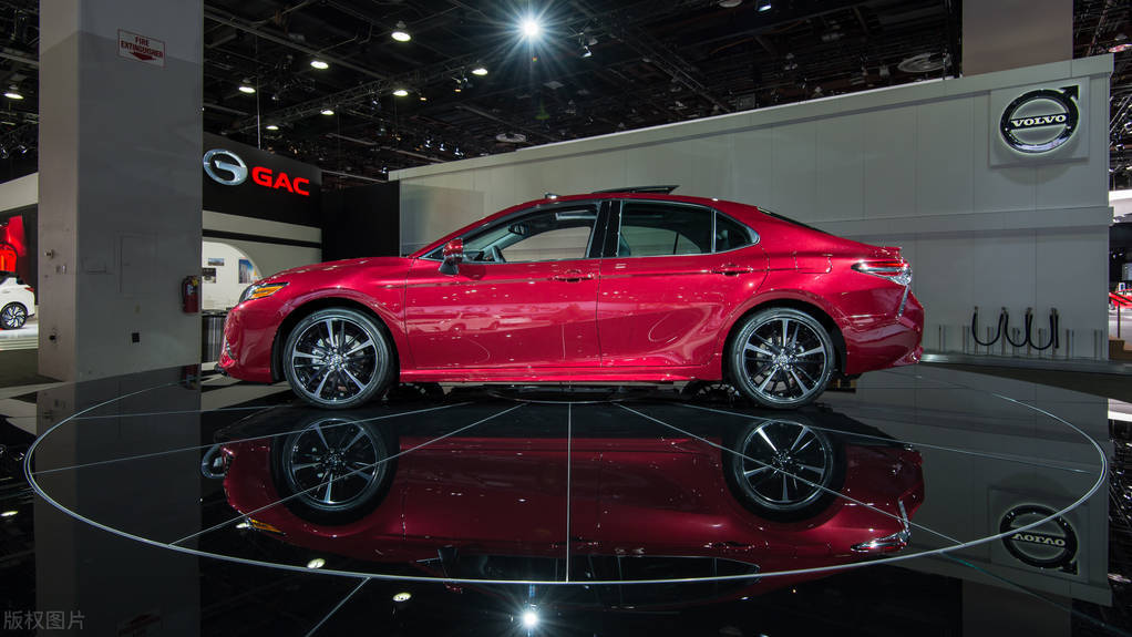 凯美瑞销量超过迈腾,凯美瑞值不值得买有什么优势