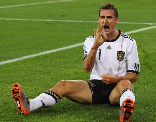 k神克洛泽加纳,k神克洛泽踢什么位置