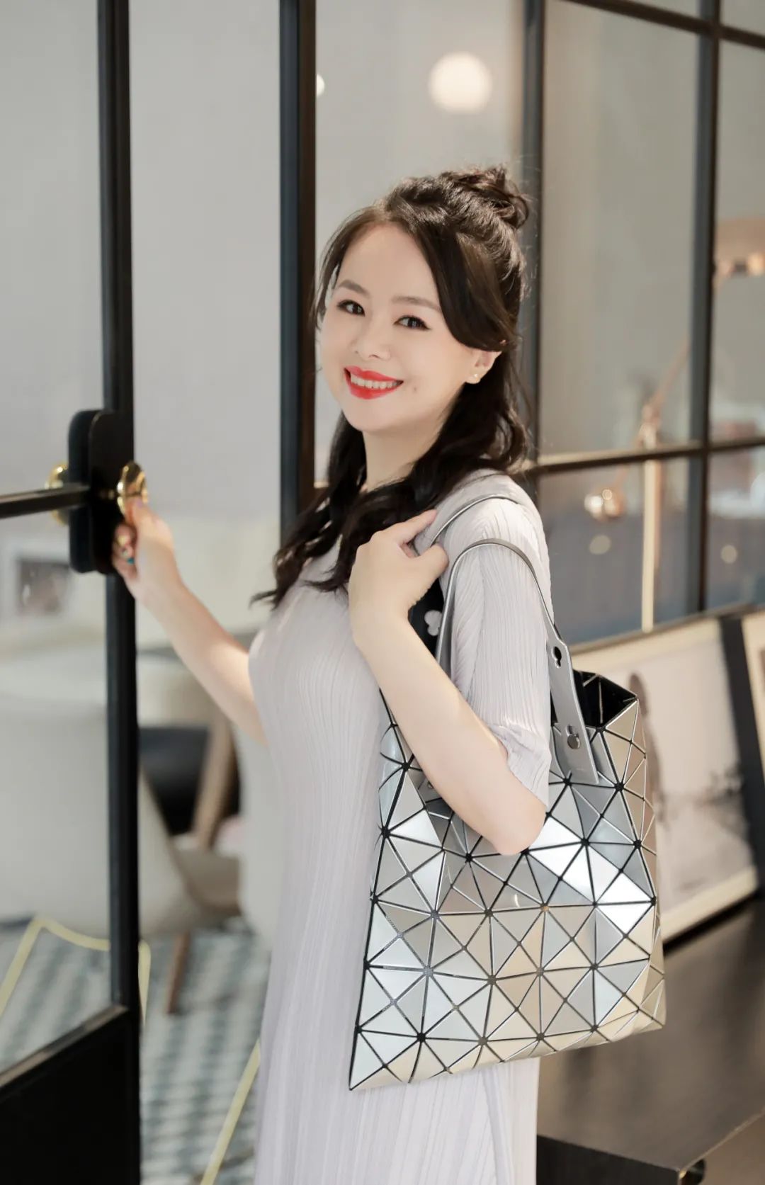 初入职场质感包包推荐,三宅一生包包属于什么档次的包包