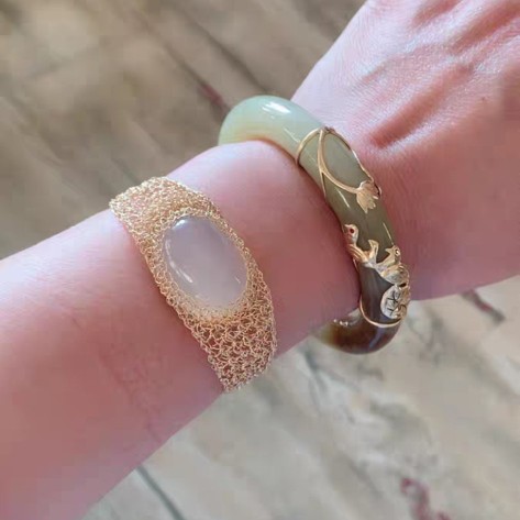 玉手镯断了是什么寓意,玉手镯没有断有裂痕代表什么