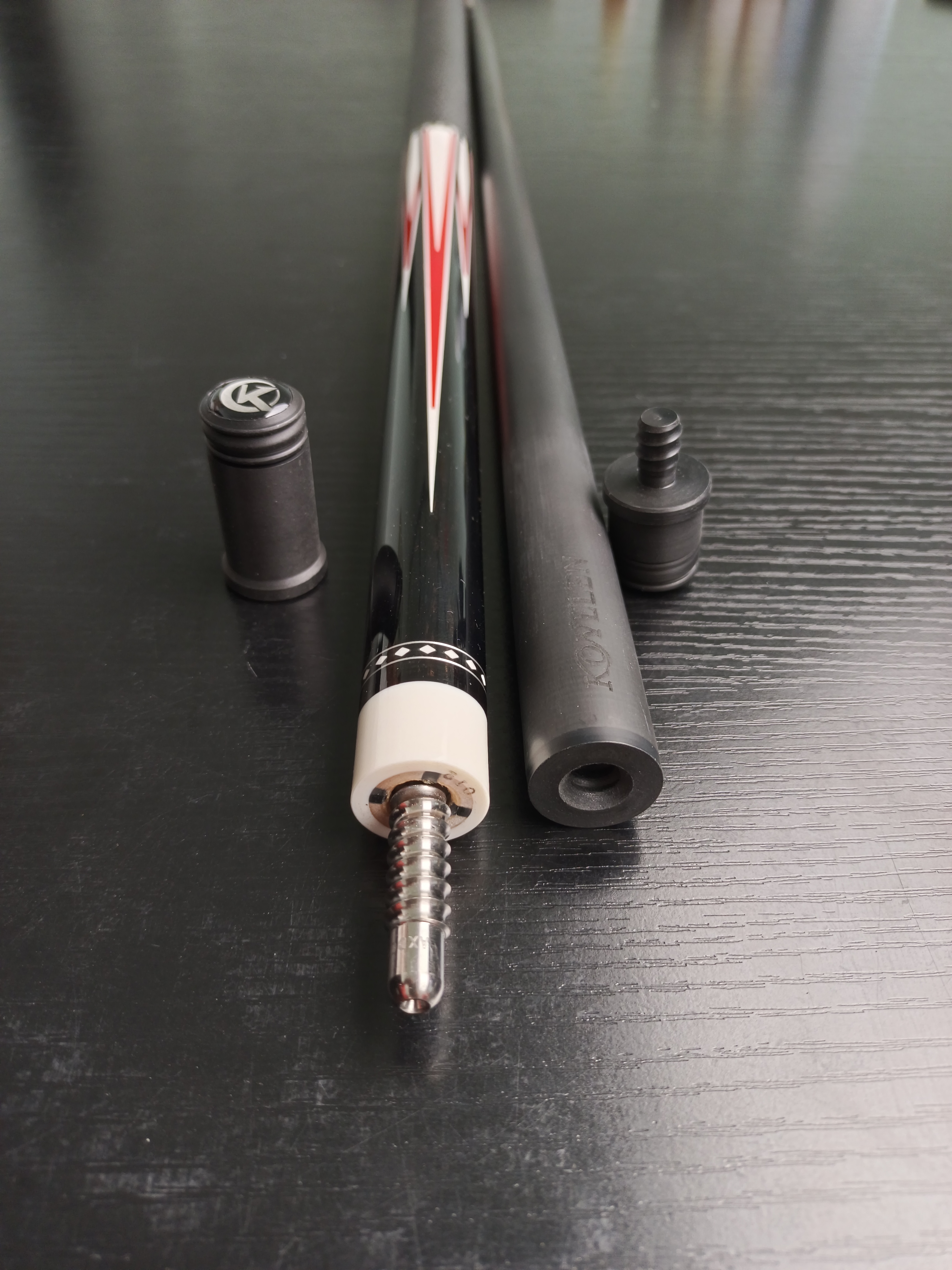 有了台球杆还需要买什么,有了自己的球杆才会打好台球