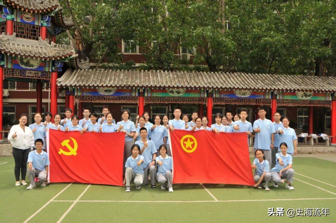 中国人民大学附属中学有23人入围，占67%，其它高中成绩如何呢？