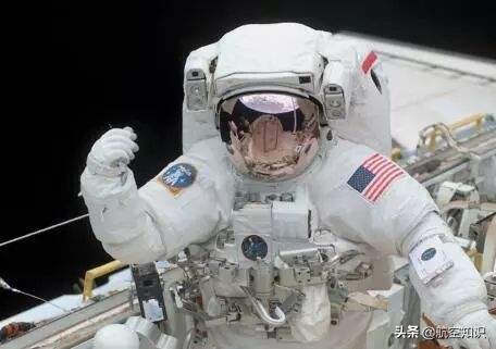 各国舱外航天服怎么穿对比,舱外航天服具备哪些功能