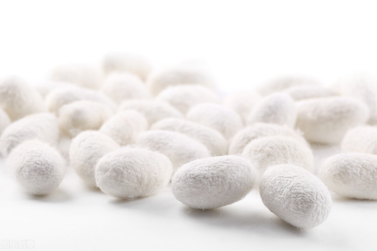 驼绒被和蚕丝被和大豆纤维哪个好,驼绒被好还是大豆被好