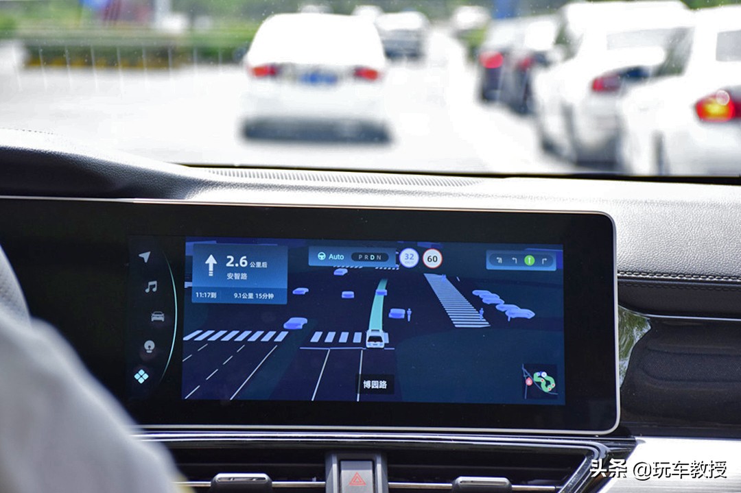 百度apollo自动驾驶汽车曝光,百度apollo和特斯拉