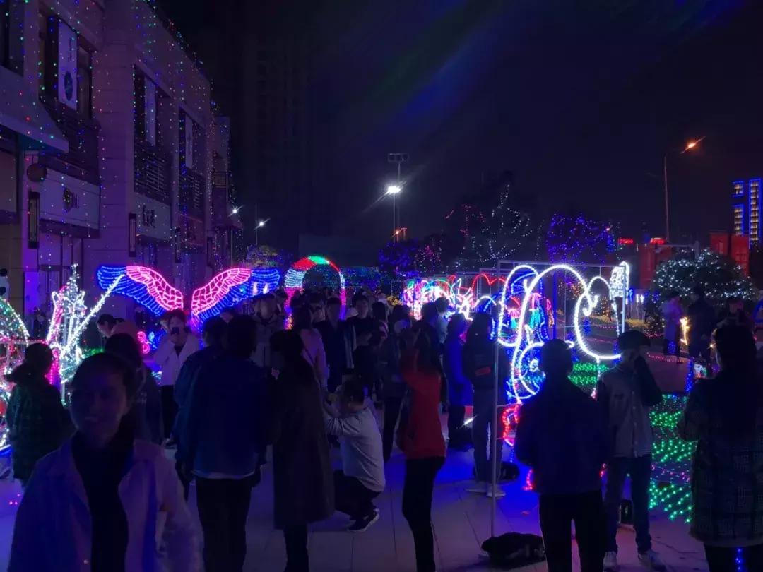 传幸福照片，赢精美礼品|灯光节醉美照片选拔正式启动