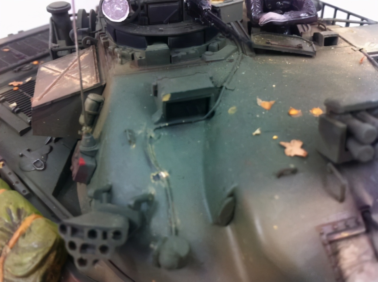 如何做逼真的坦克,怎么做坦克模型不要遥控