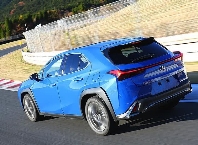 雷克萨斯ux260h和奥迪q3,雷克萨斯ux2023款纯油款