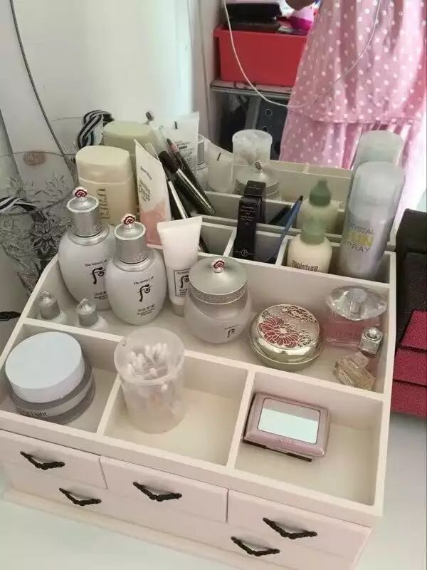 隐藏式梳妆台你见过吗,别人的梳妆台照片