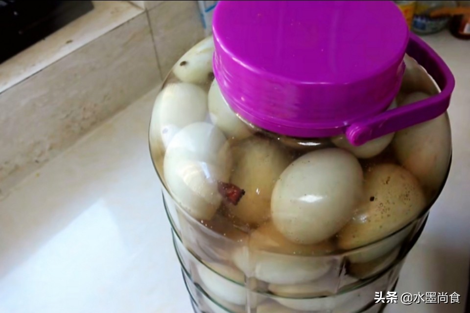 端午咸鸭蛋腌制方法,揭秘腌咸鸭蛋的3种做法