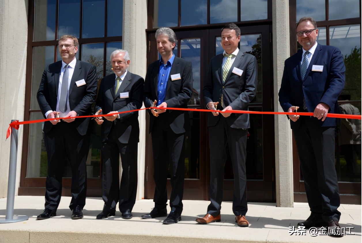 瓦尔特的改变和执着,瓦尔特重新踏上了他的旅程