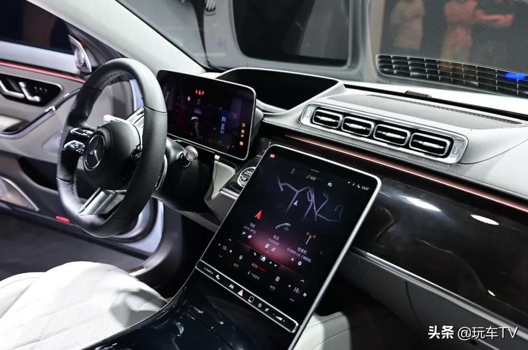 科技爆棚和极致简约奔驰和劳斯莱斯在想啥?