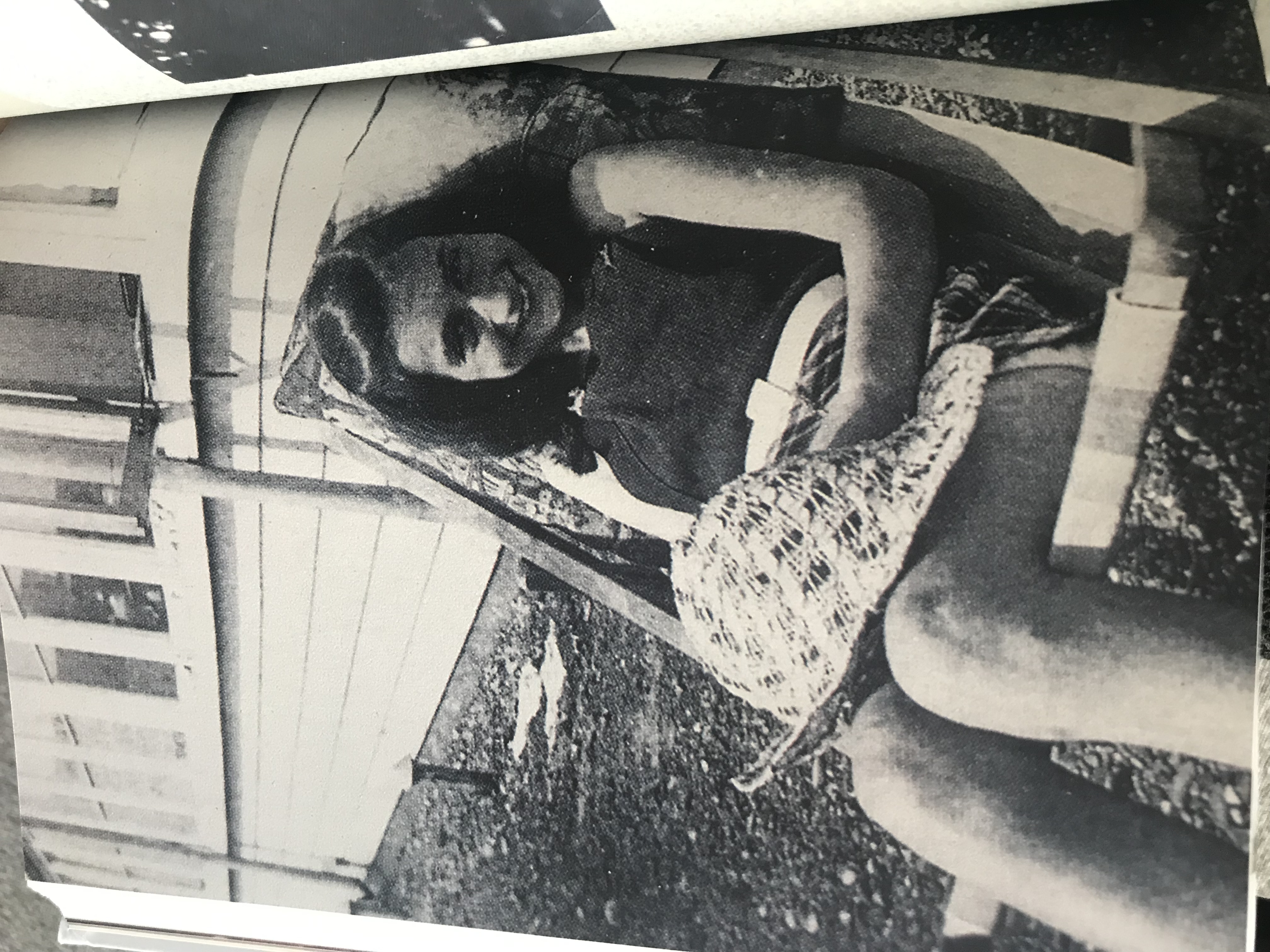 她以为没人会看她的日记，去世后却拥有了一亿读者