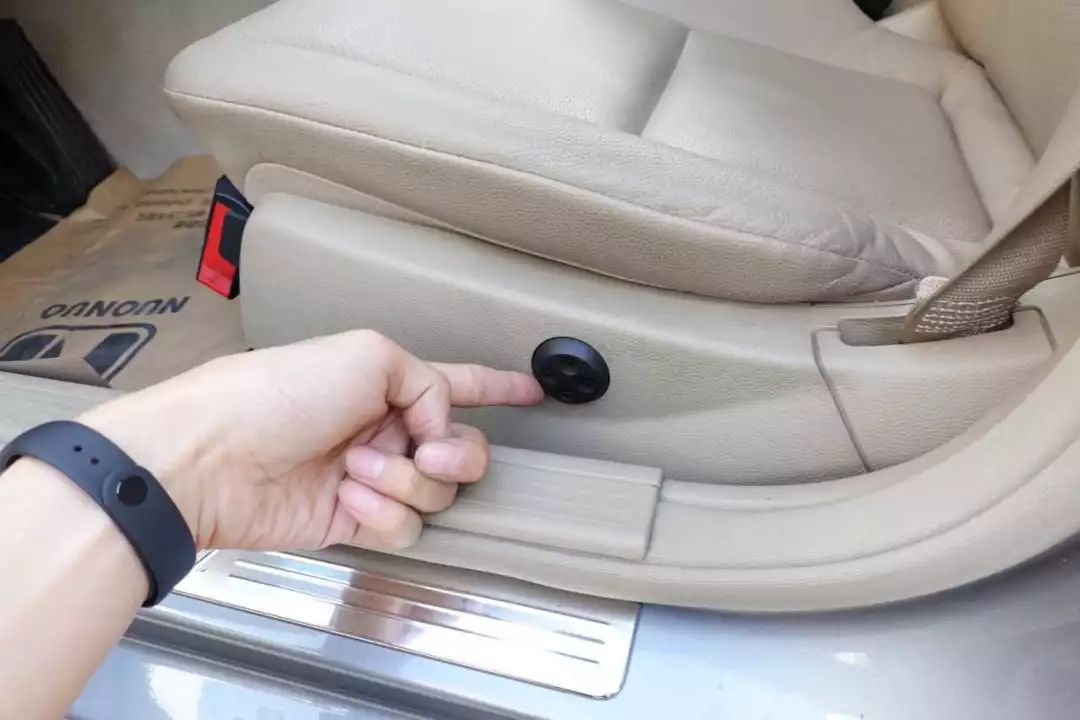 14万买奔驰C,6年只跑2万公里,收藏级