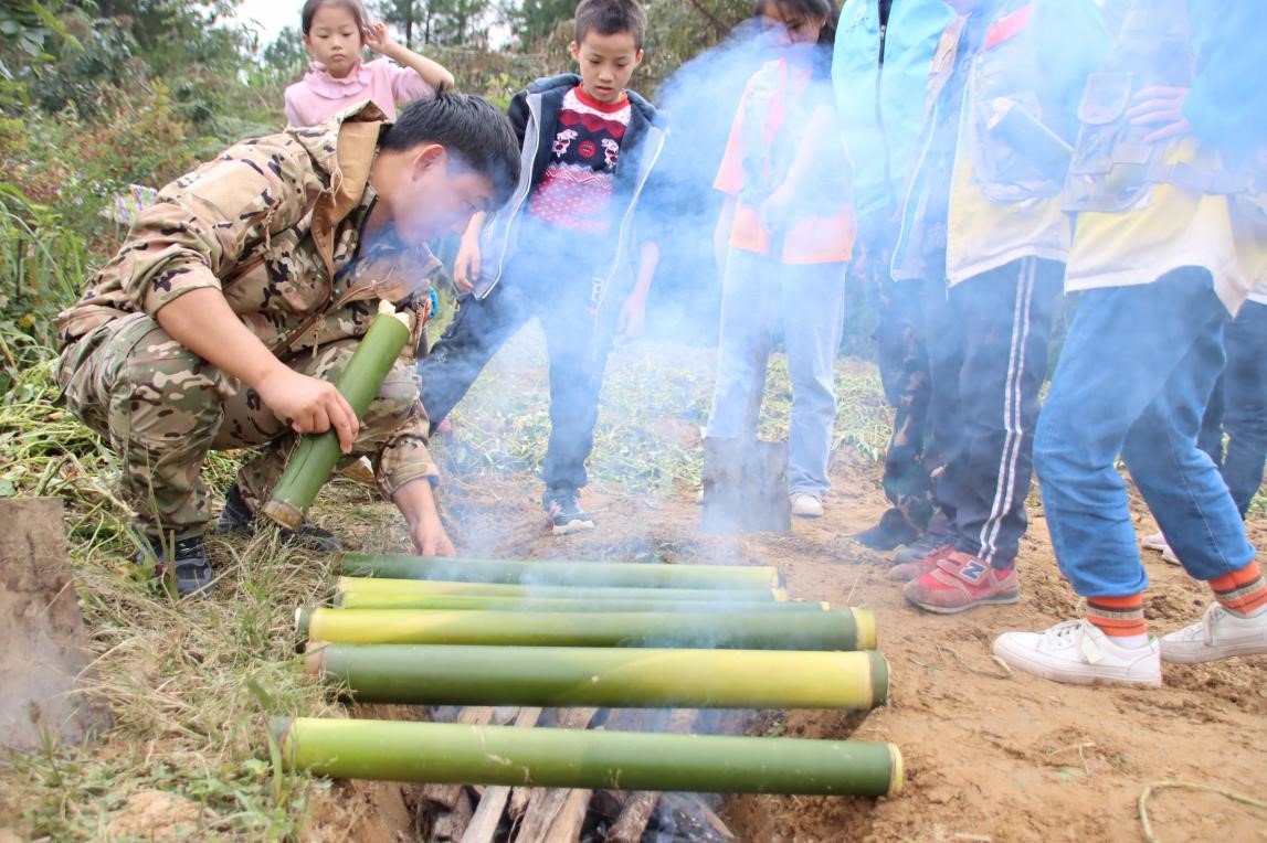 “牵手成长，筑梦未来”主题营走进合兴小学啦