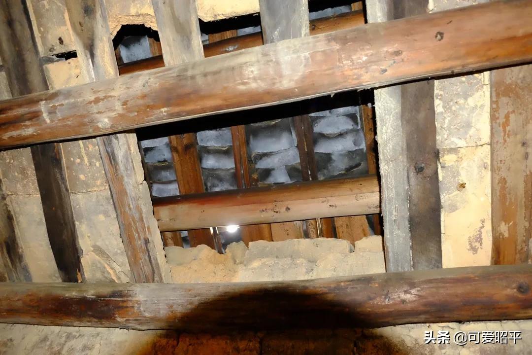 贺州昭平长寿之乡,昭平县百年炮楼图片