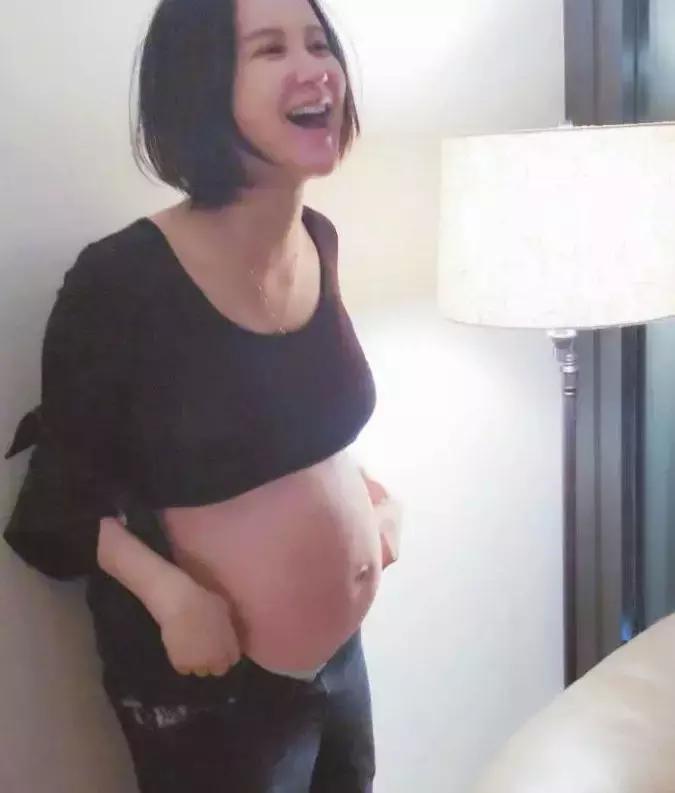 女星也逃不过的高龄产子魔咒,女星也逃不过撞衫的魔咒